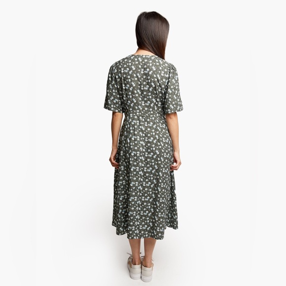 ❌SOLD❌NWT Able Amelia Button Down Dress - Green Floral - Small - Picture 3 of 6